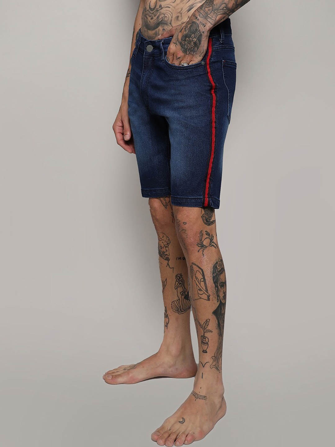 

Campus Sutra Men Blue Outdoor Shorts