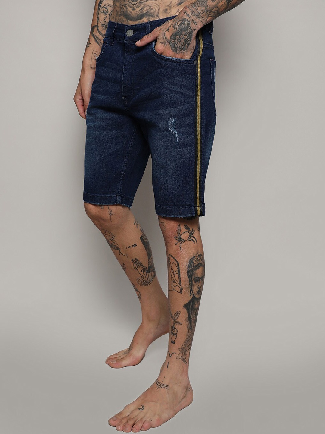

Campus Sutra Men Mid-Rise Cotton Denim Shorts, Navy blue