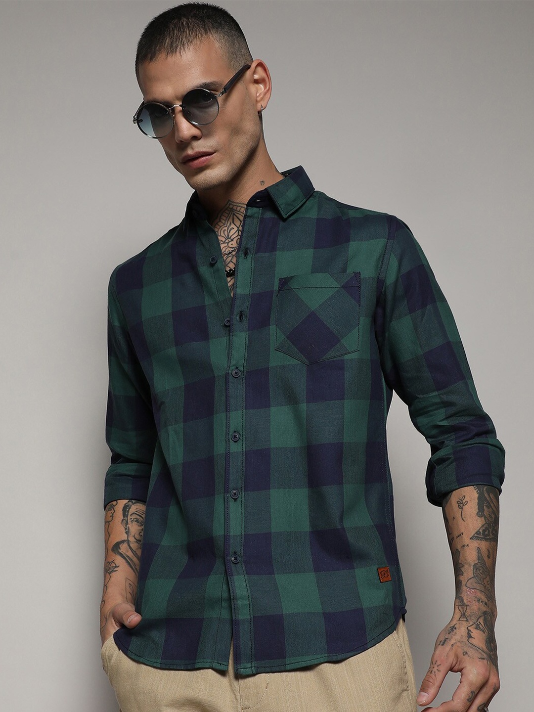 

Campus Sutra Classic Tartan Checks Spread Collar Cotton Casual Shirt, Navy blue