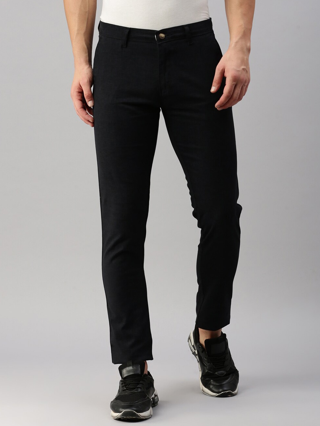 

ZEDD Men Relaxed Regular Fit High-Rise Flat Front Casual Trousers, Black