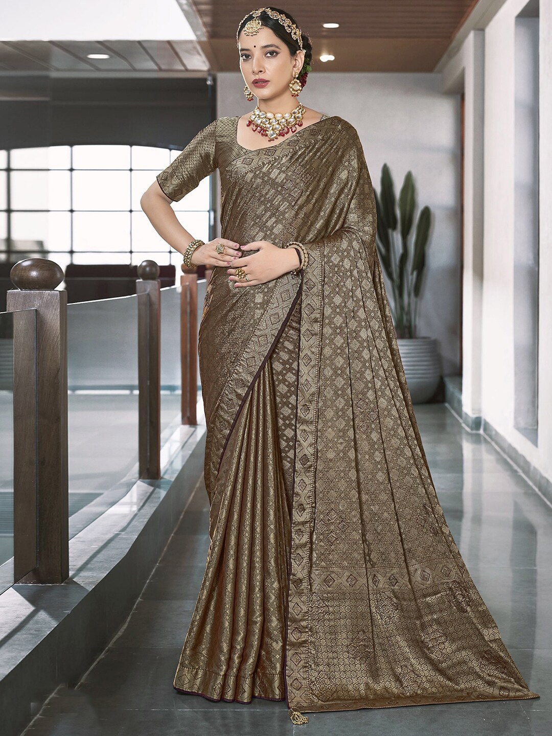 

Satrani Ethnic Motifs Woven Design Zari Art Silk Saree, Gold
