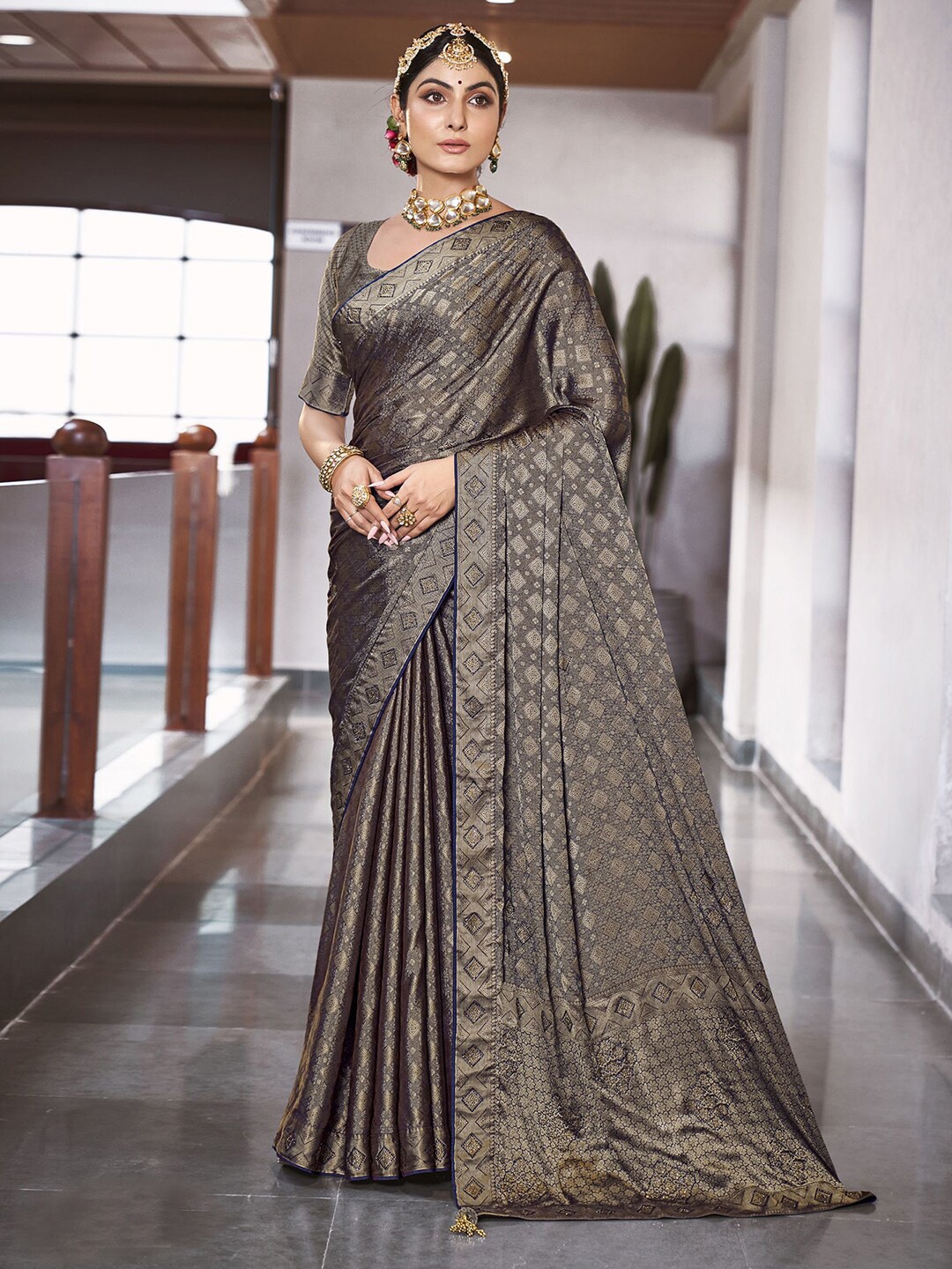 

Satrani Ethnic Motifs Woven Design Zari Art Silk Saree, Grey