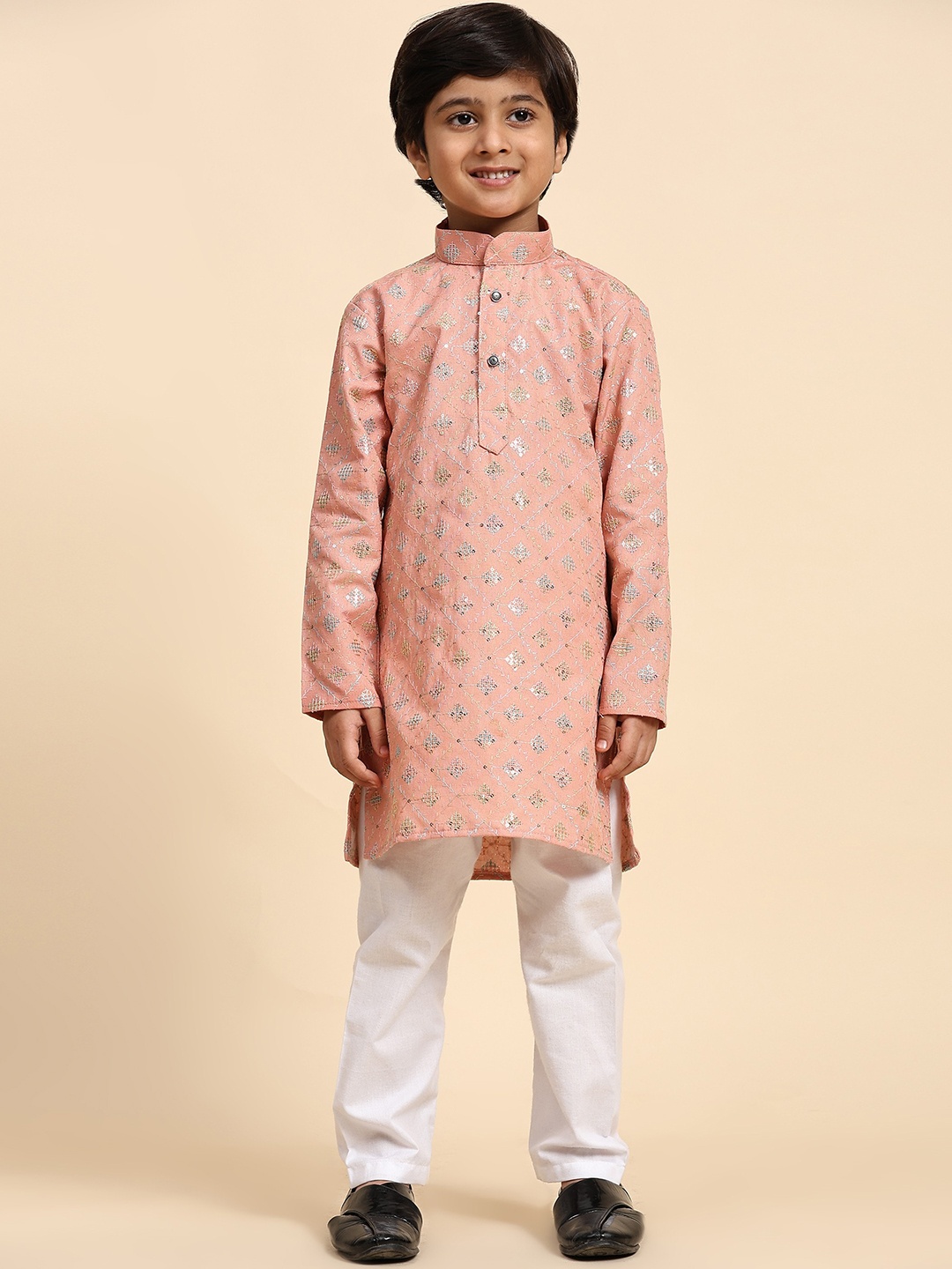 

Pro-Ethic STYLE DEVELOPER Boys Embroidered Sequinned Kurta with Pyjamas, Pink