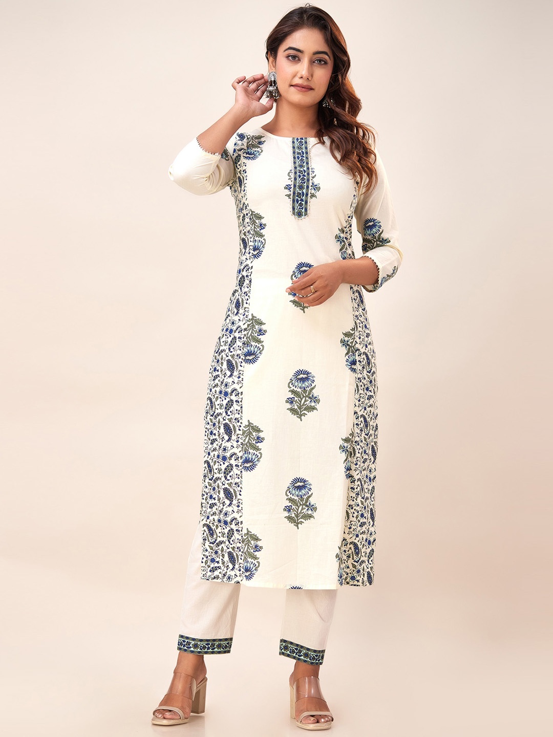 

HERE&NOW White Ethnic Motifs Printed Gotta Patti Pure Cotton Kurta With Trousers