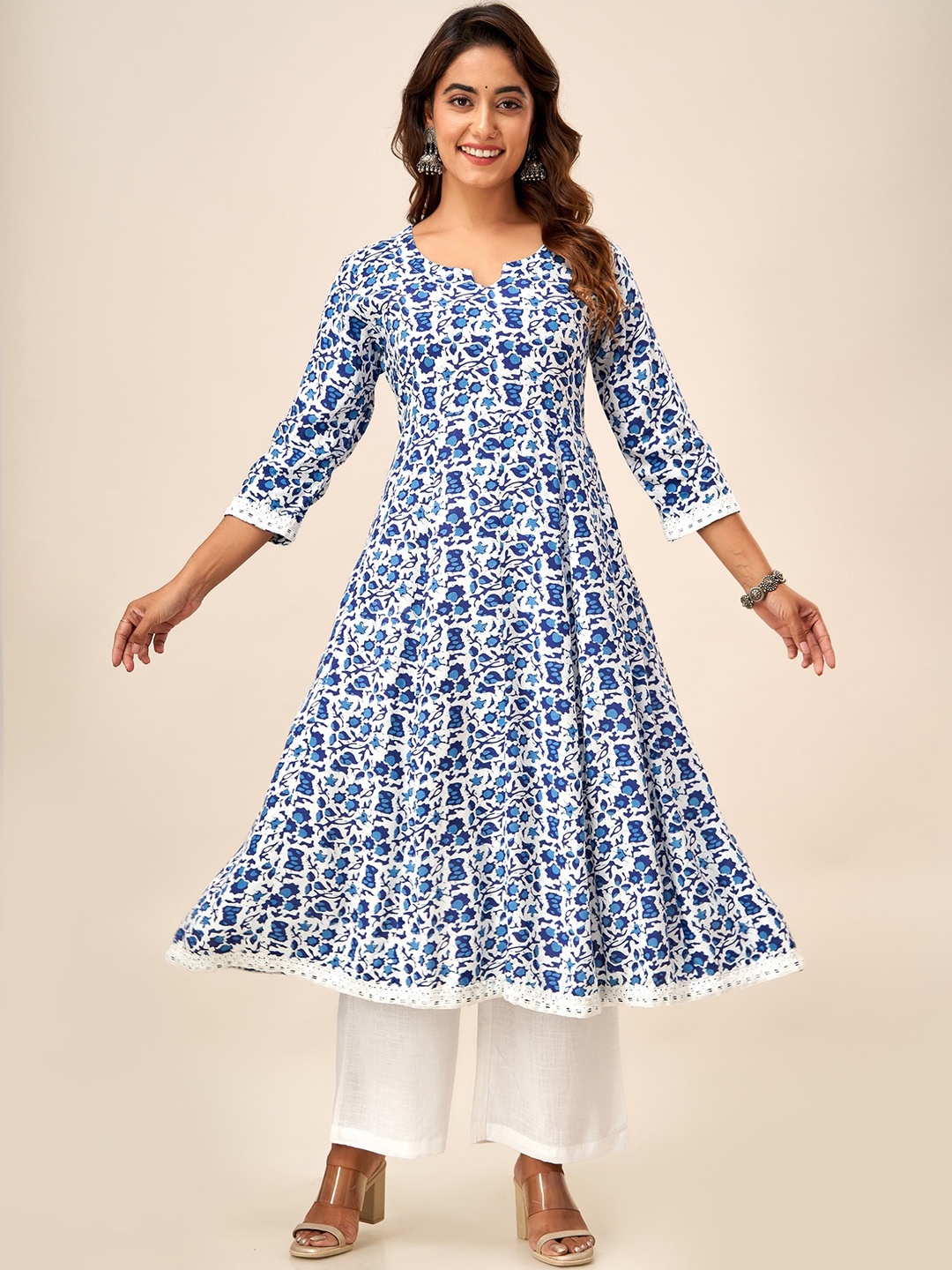 

HERE&NOW Blue Ethnic Motifs Printed Regular Kurta With Palazzos