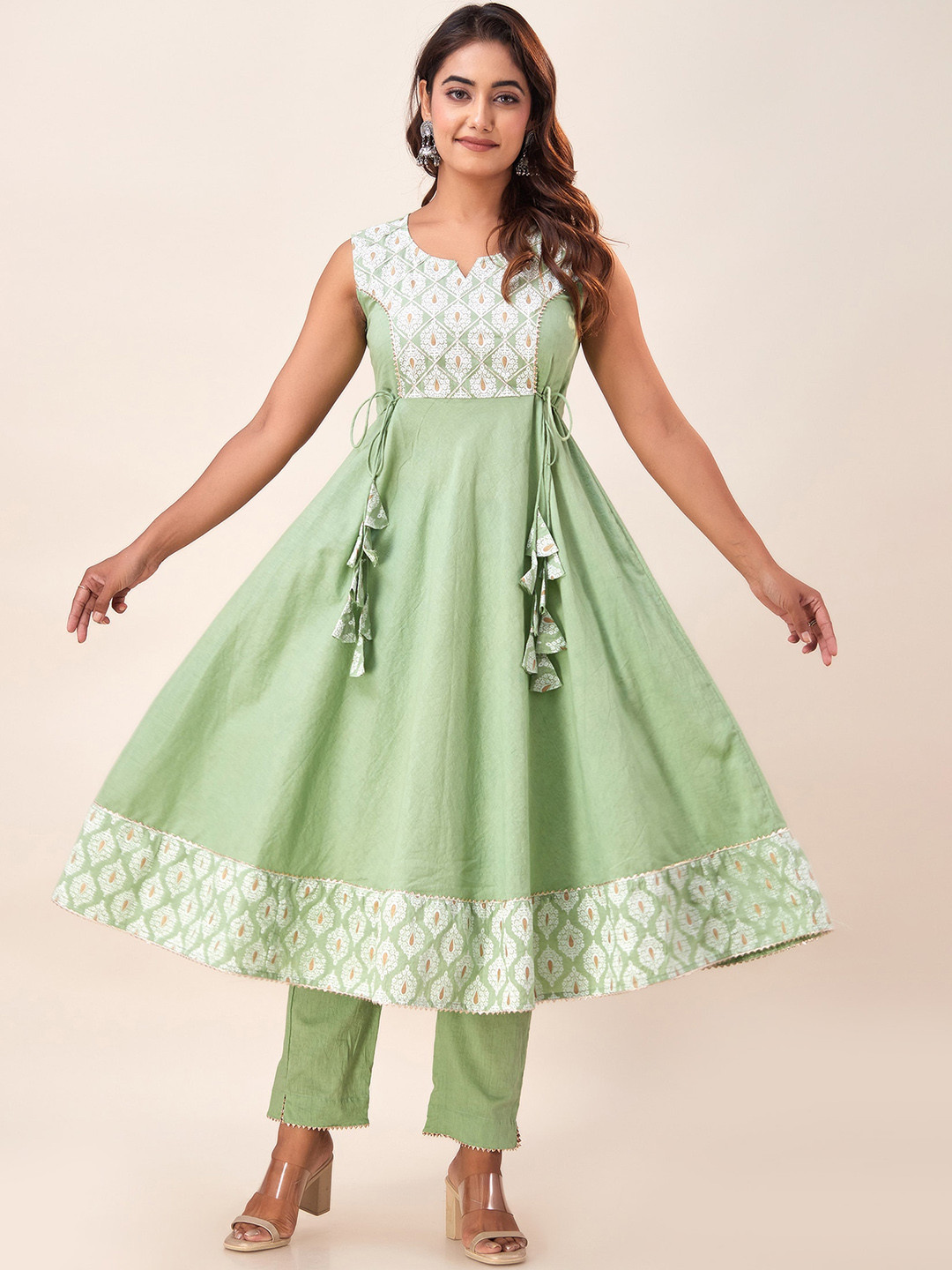 

HERE&NOW Green Ethnic Motifs Printed Gotta Patti Pure Cotton Kurta With Trousers