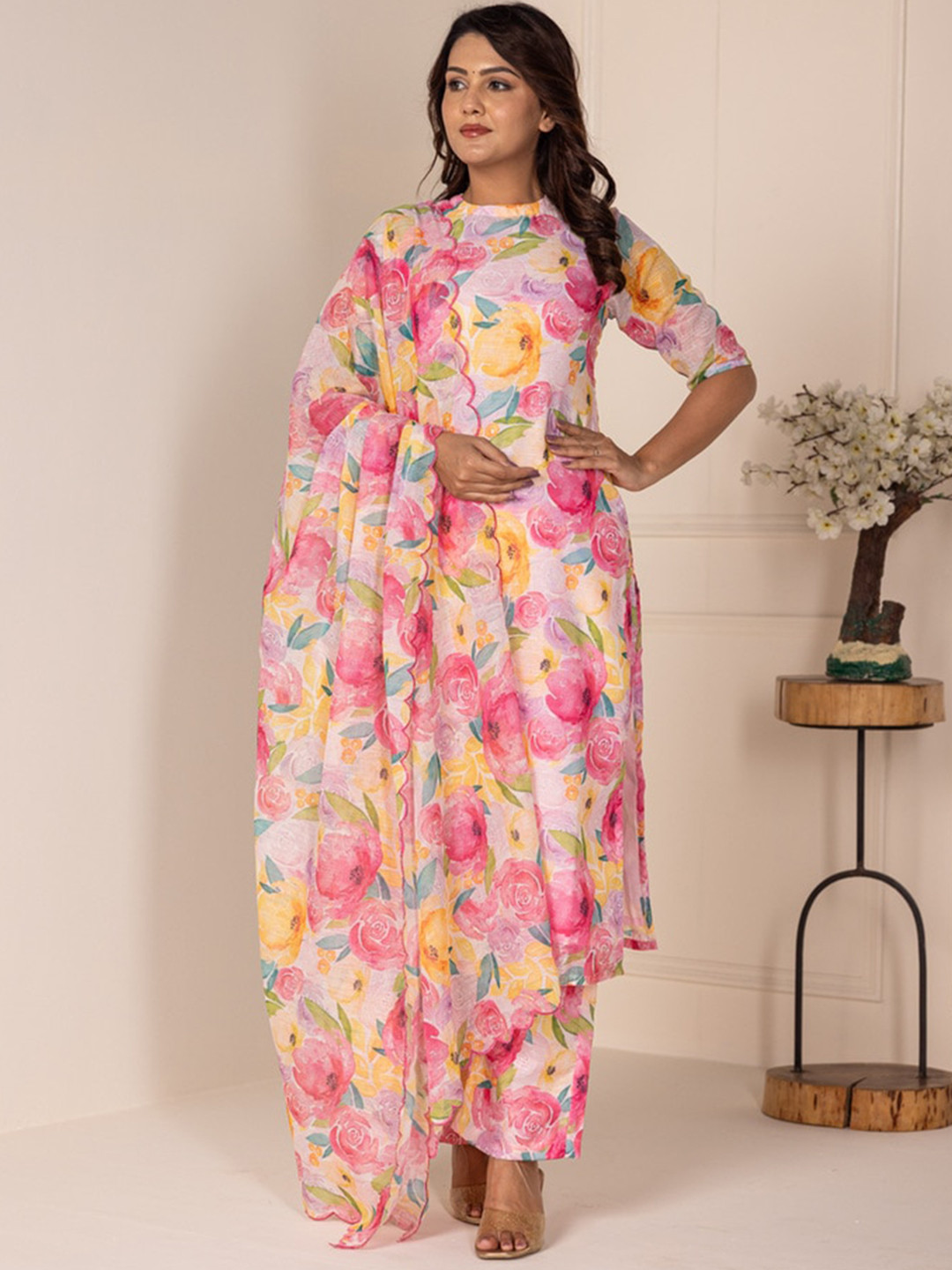 

OneWe Floral Printed Linen Kurta & Trousers With Dupatta, Pink