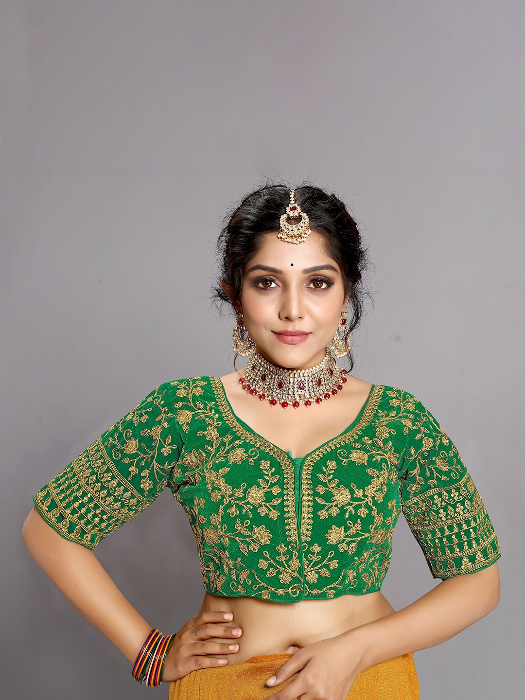 

SCUBE DESIGNS Embroidered Velvet Saree Blouse, Green