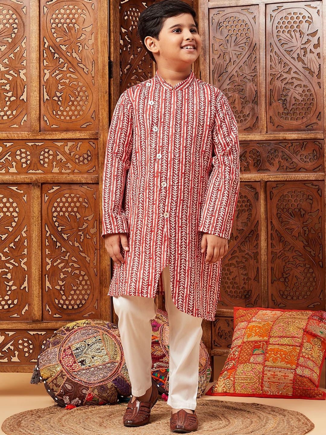 

Stylo Bug Boys Striped Regular Pure Cotton Kurta With Trousers, Red