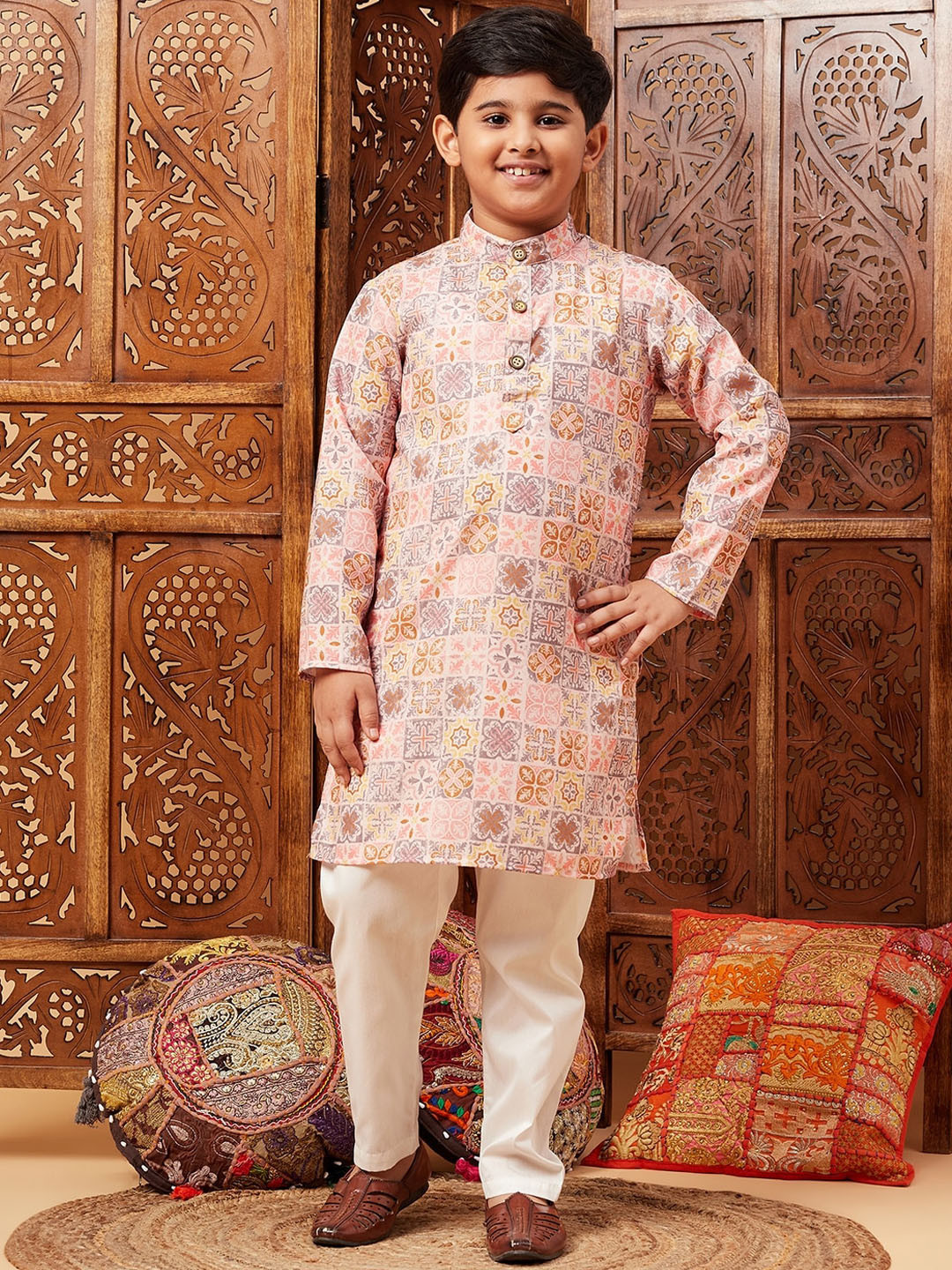 

Stylo Bug Boys Ethnic Motifs Printed Mandarin Collar Kurta With Pyjamas, Pink