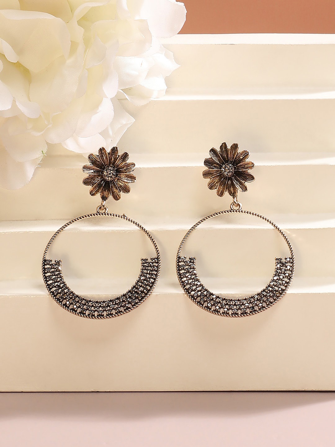 

SOHI Gold-Plated Circular Drop Earrings
