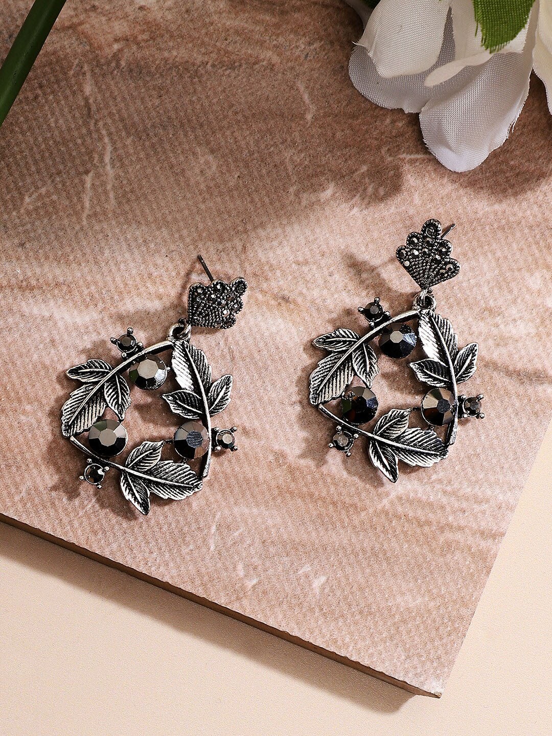 

SOHI Silver-Plated Contemporary Studs Earrings