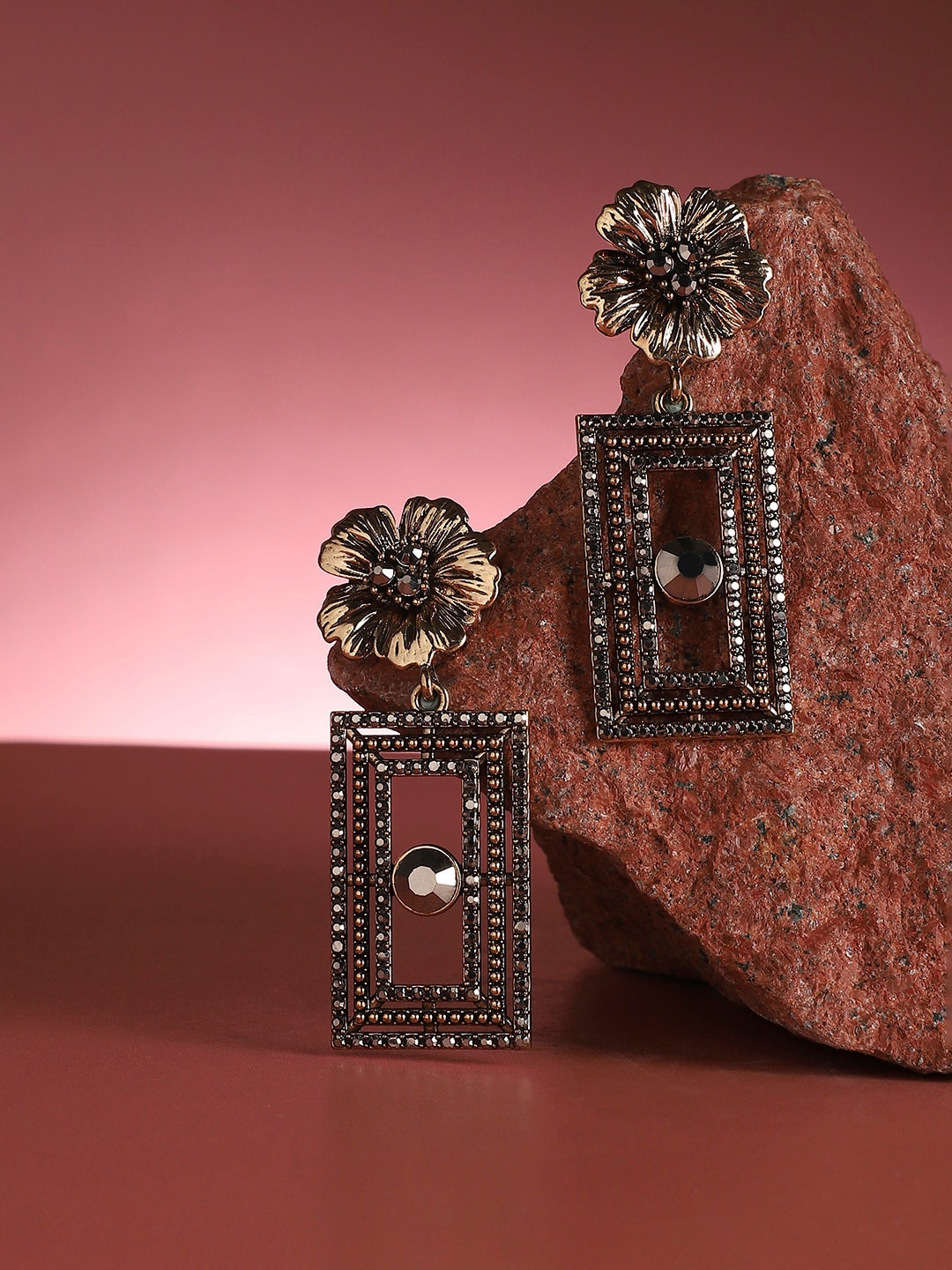 

SOHI Gold-Plated Contemporary Drop Earrings