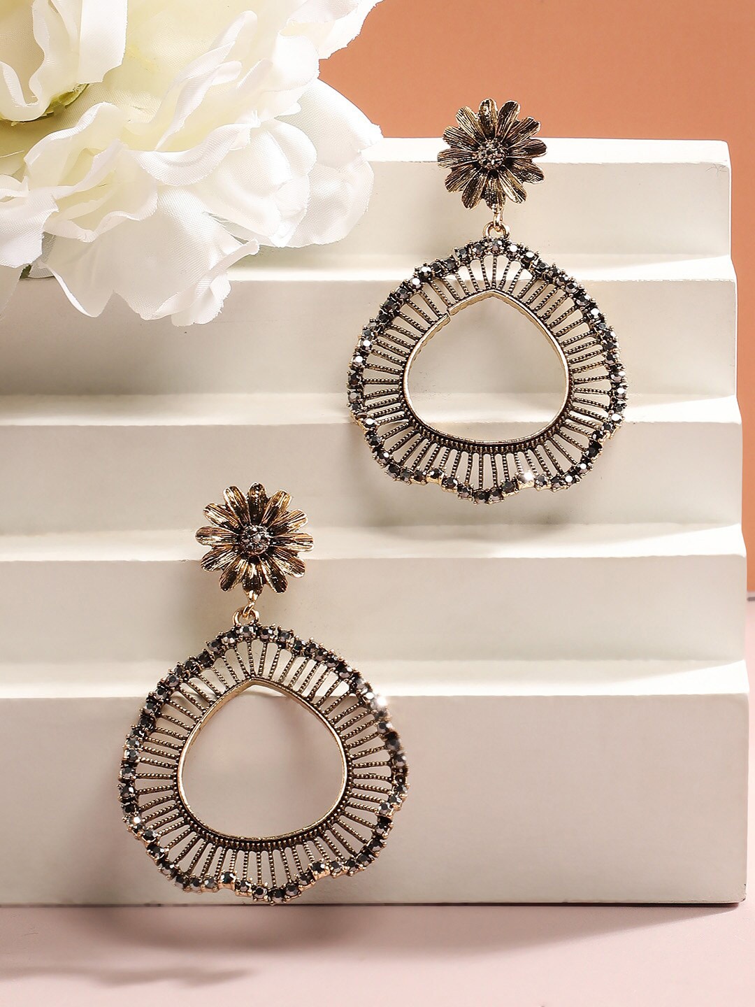 

SOHI Gold-Plated Contemporary Drop Earrings