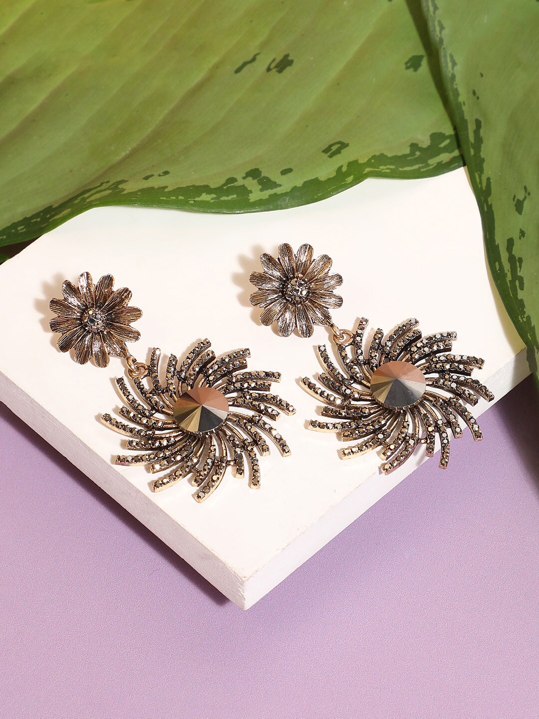 

SOHI Gold-Toned Contemporary Drop Earrings