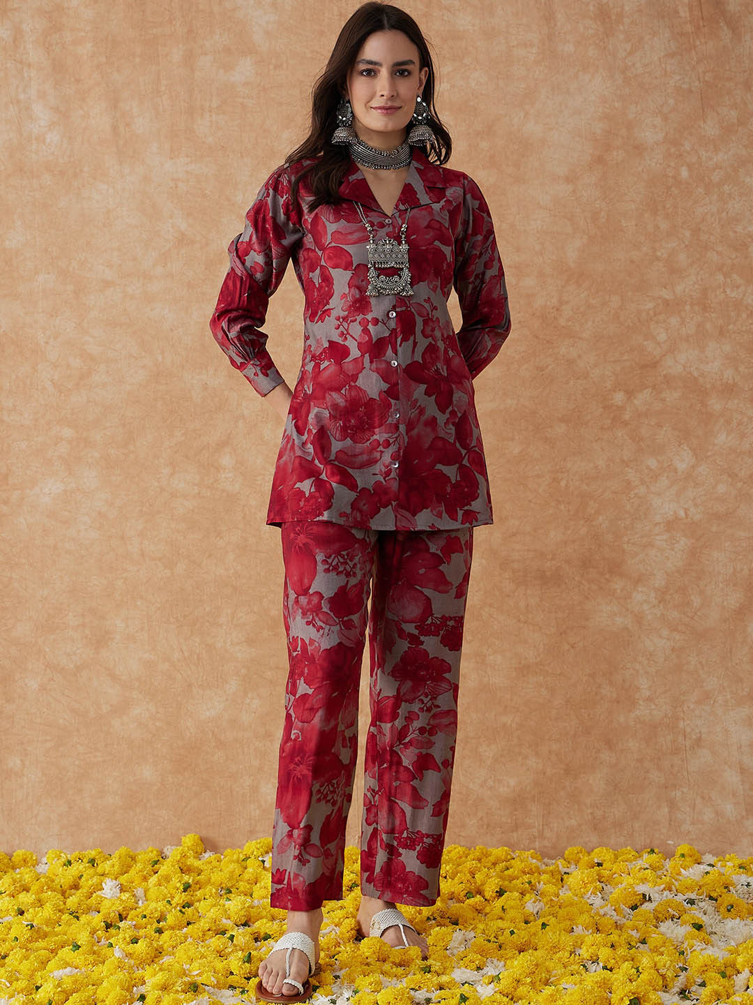 

Sangria Printed Shirt & Trouser, Red