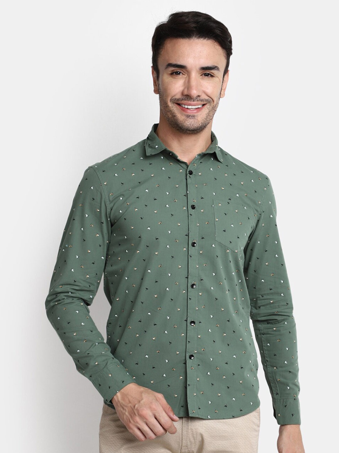 

V-Mart Conversational Printed Slim Fit Spread Collar Cotton Casual Shirt, Green