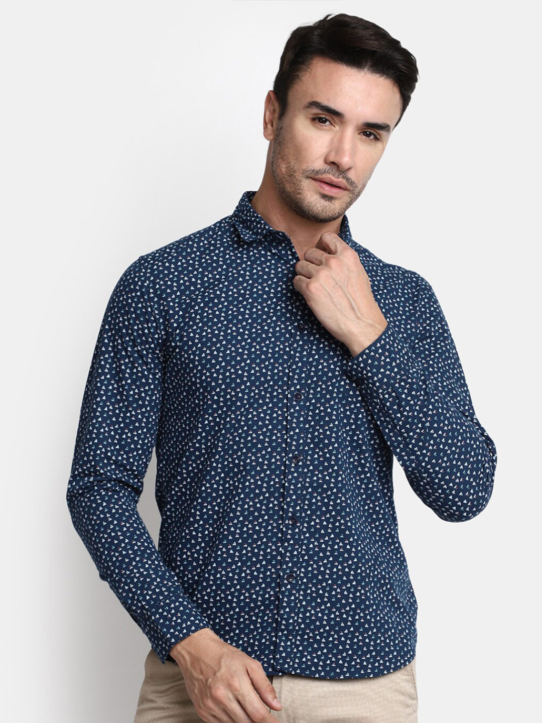 

V-Mart Micro Ditsy Printed Slim Fit Spread Collar Cotton Casual Shirt, Blue