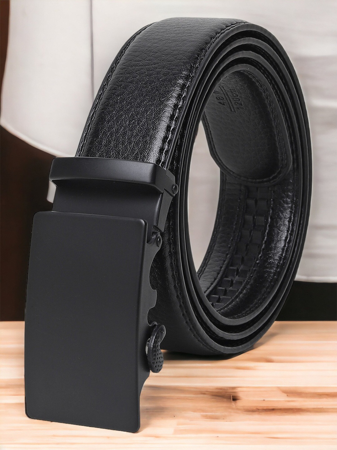 

INVICTUS Men Slider Buckle Belt, Black