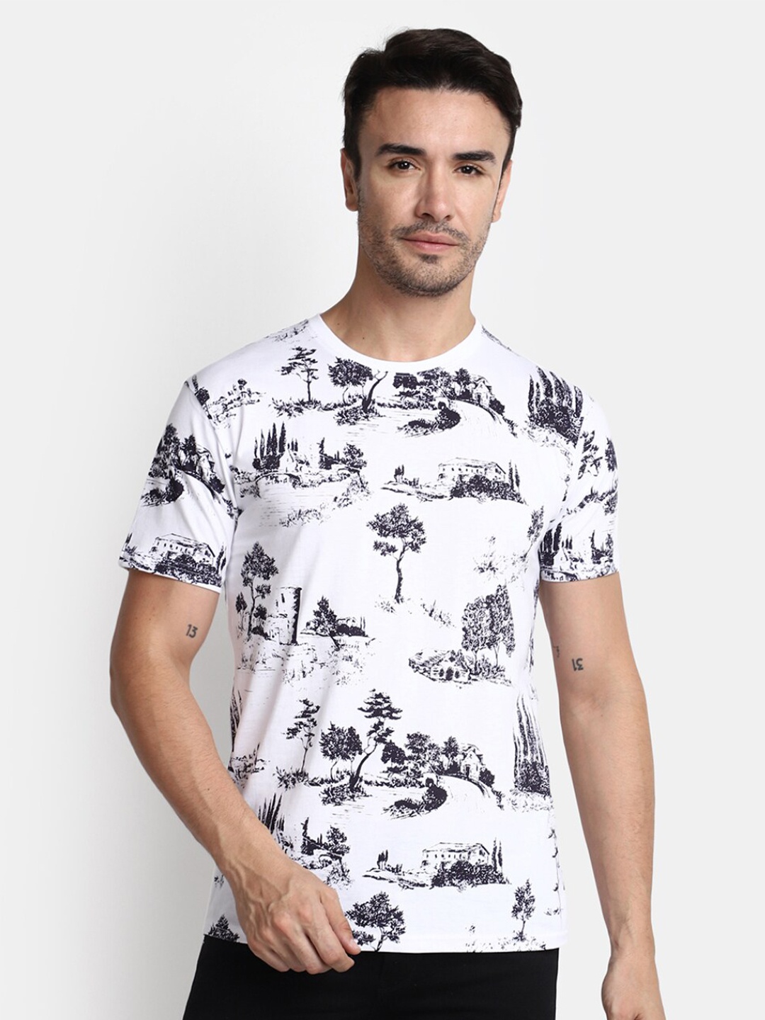 

V-Mart Graphic Printed Slim Fit Cotton T-shirt, White