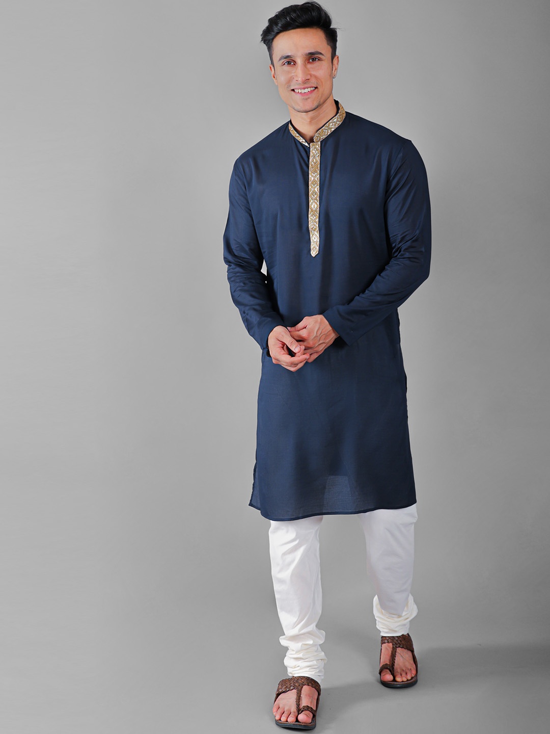 

VESHAM Gotta Patti Mandarin Collar Straight Kurta With Churidar, Blue