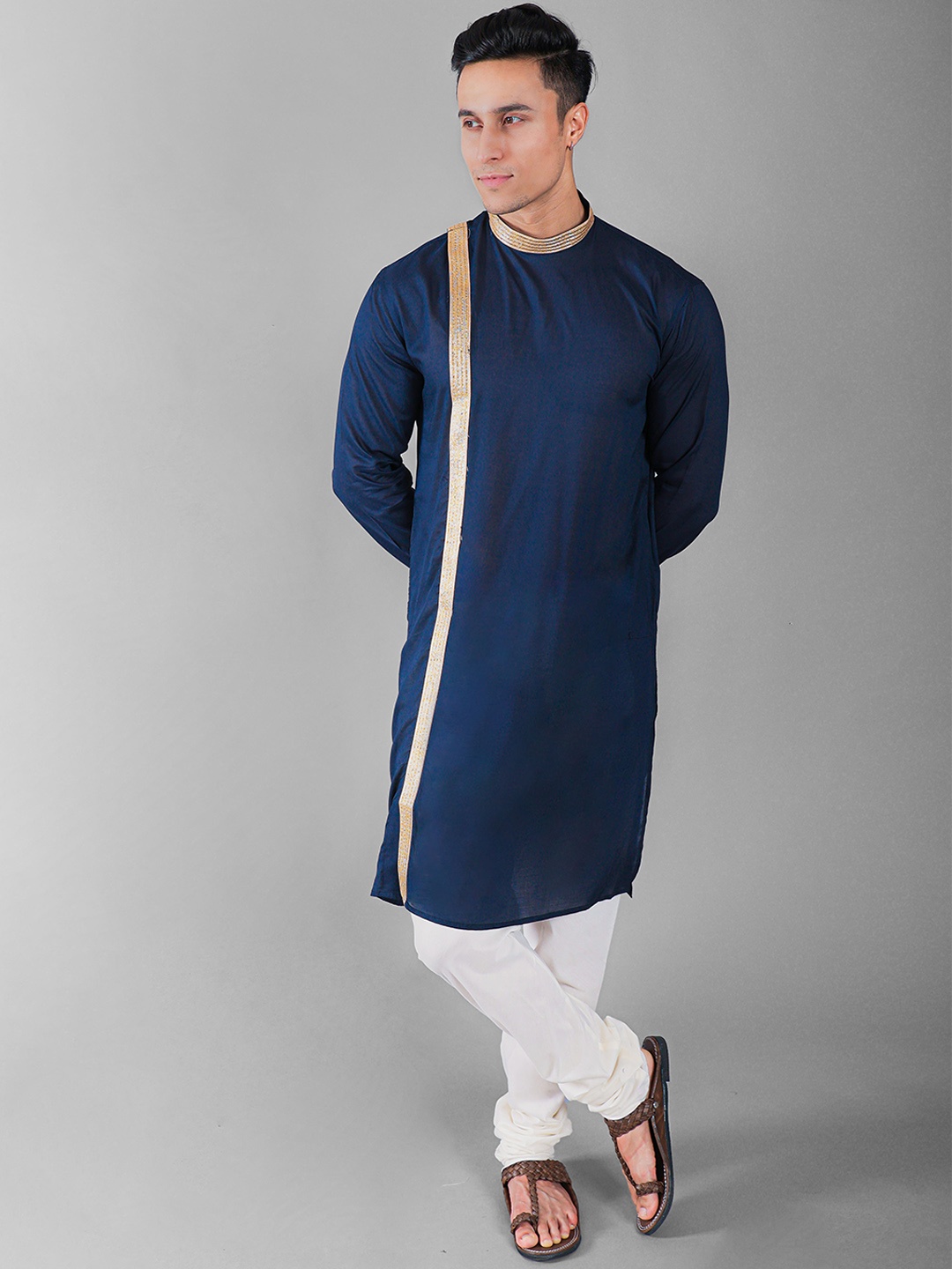 

VESHAM Band Collar Regular Gotta Patti Kurta With Churidar, Navy blue