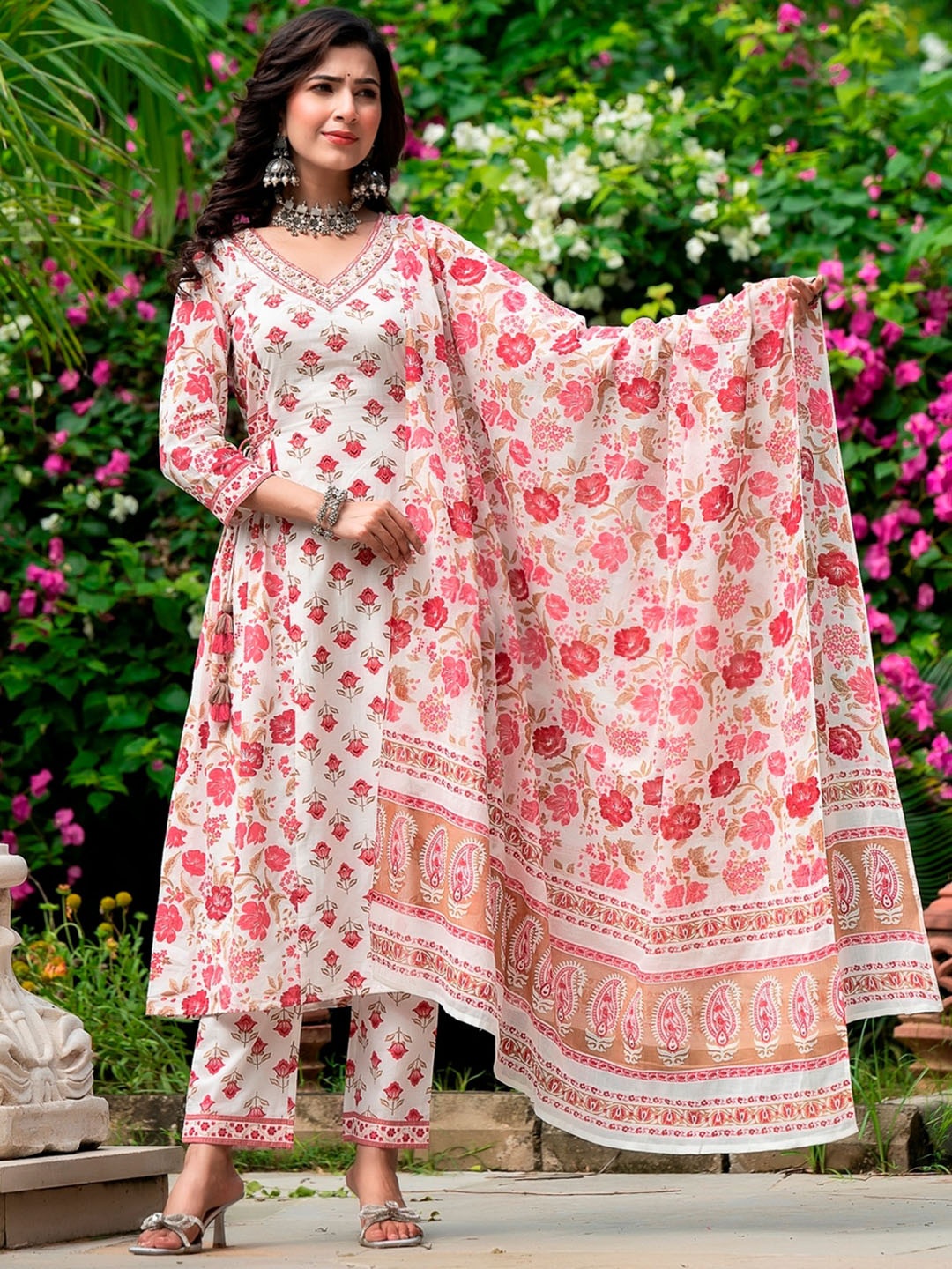 

Jaipuri Adaah Floral Printed Regular Pure Cotton Anarkali Kurta with Trousers & Dupatta, Red