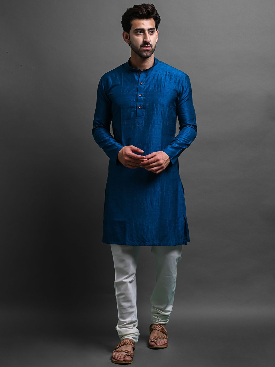 

VESHAM Mandarin Collar Kurta With Pyjamas, Blue
