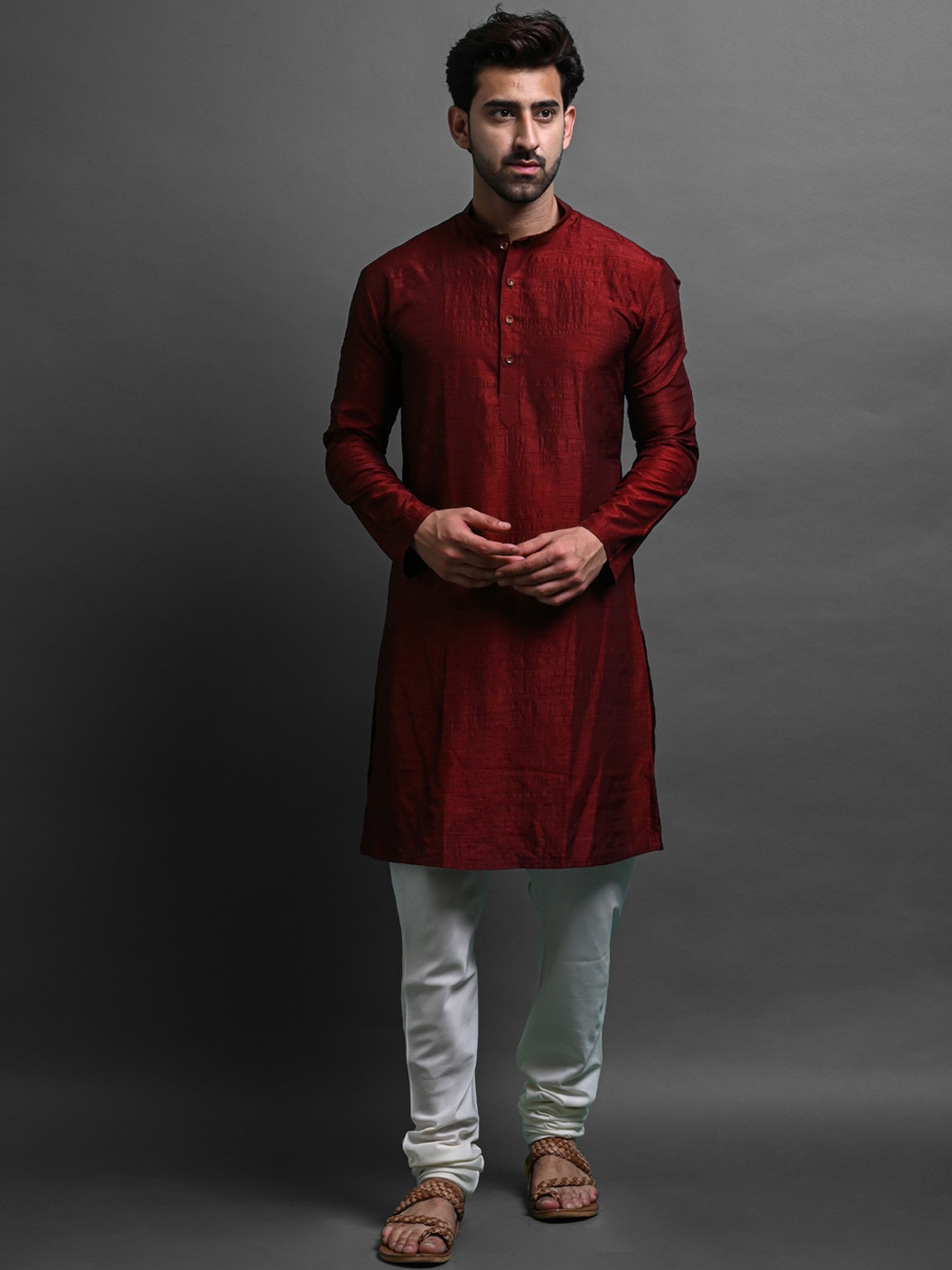 

VESHAM Band Collar Regular Kurta With Pyjamas, Maroon