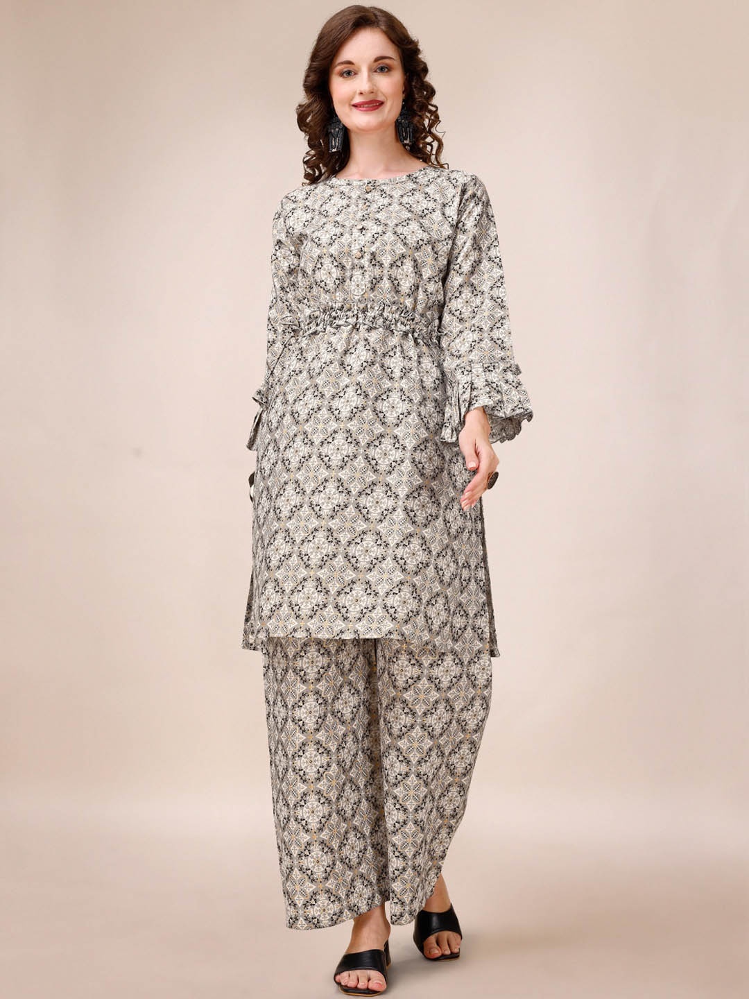 

KALINI Ethnic Motifs Printed Regular Pure Cotton Kurta with Palazzo, Grey