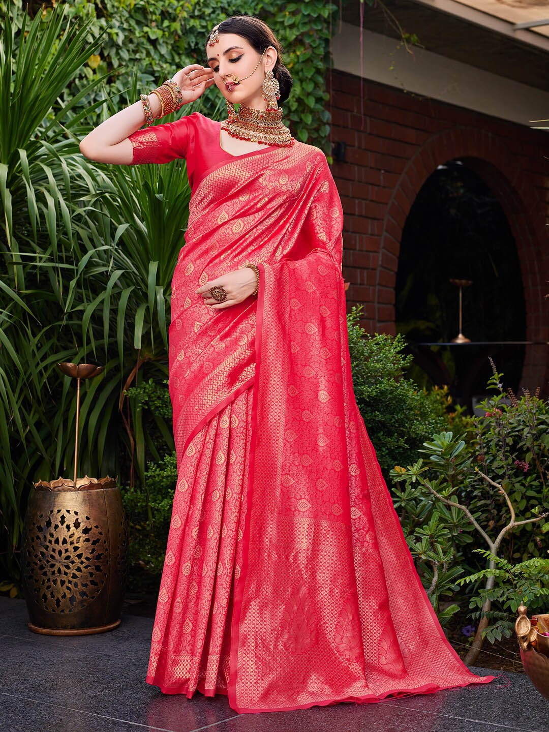 

KALINI Woven Design Zari Kanjeevaram Saree, Pink
