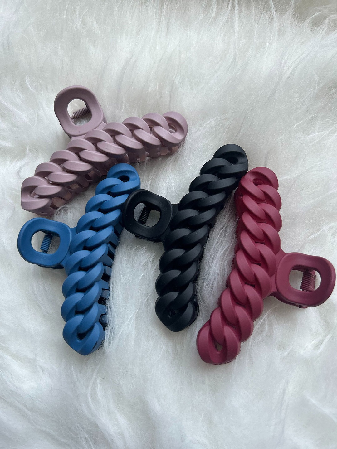 

CHANDERKASH Set of 4 Assorted Claw Clip