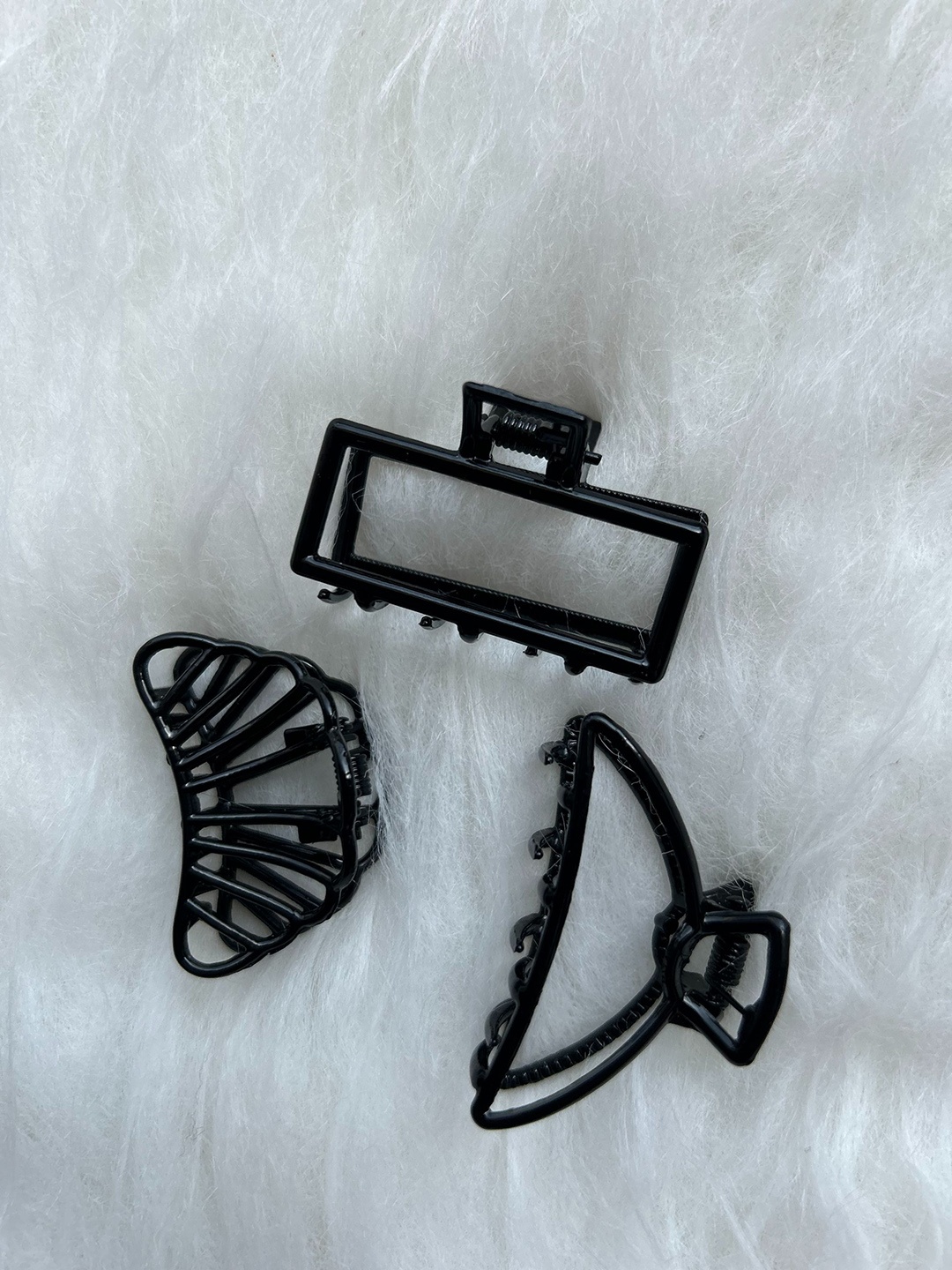 

CHANDERKASH Women Assorted Set of 3 Claw Clips
