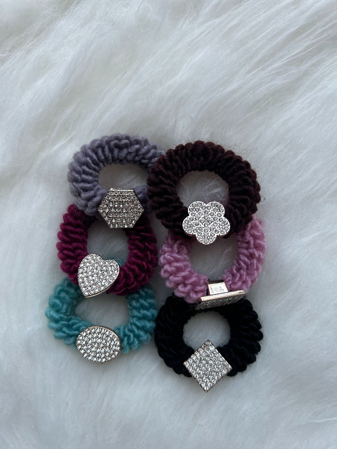 

CHANDERKASH Set of 6 Ponytail Holders, Black