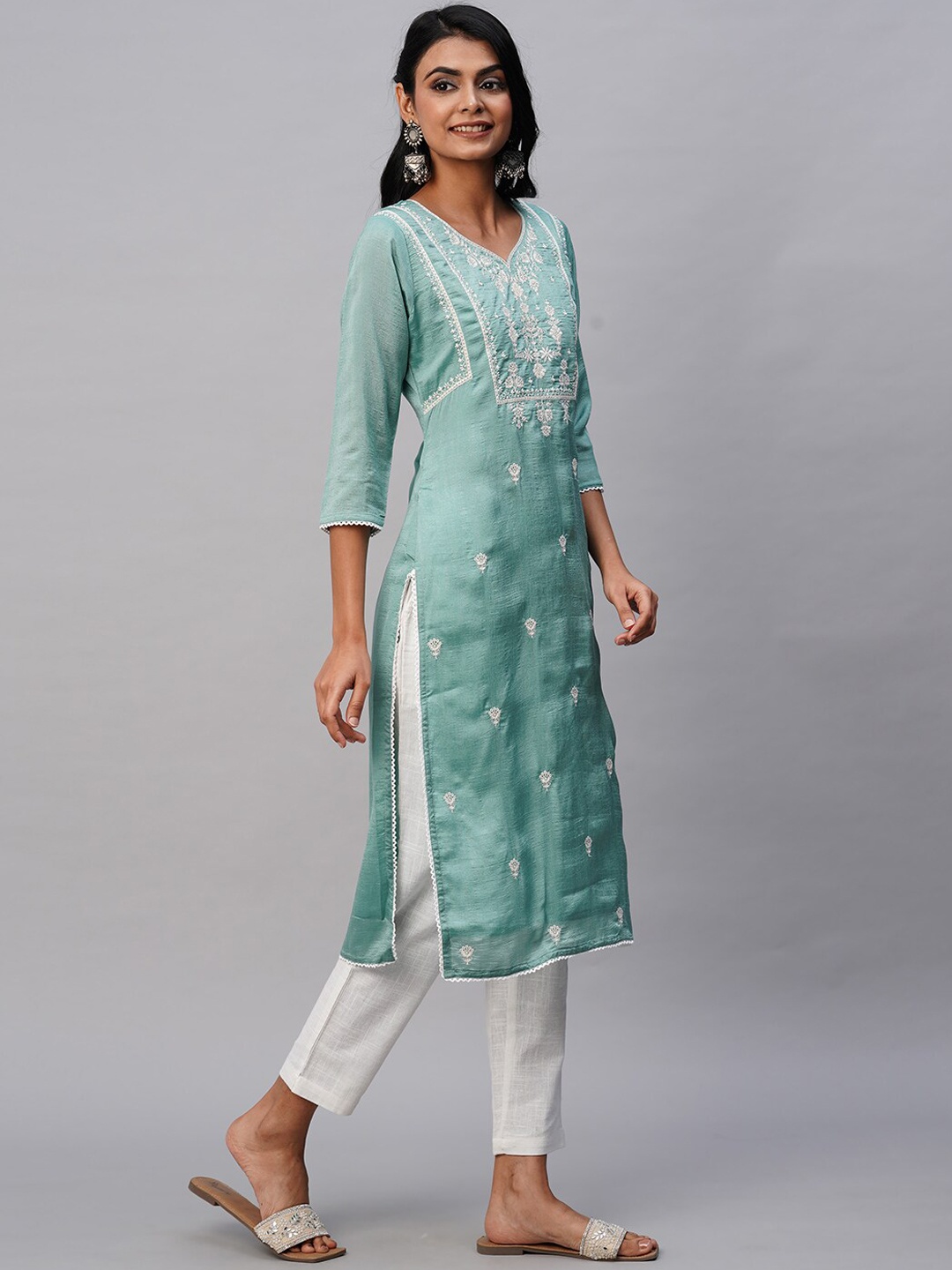 

RATAN Ethnic Motifs Embroidered Chikankari Pastels Chanderi Silk Kurta, Blue