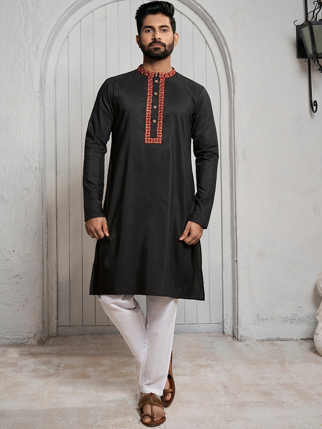 

Inddus Mandarin Collar Thread Work Straight Kurta, Grey
