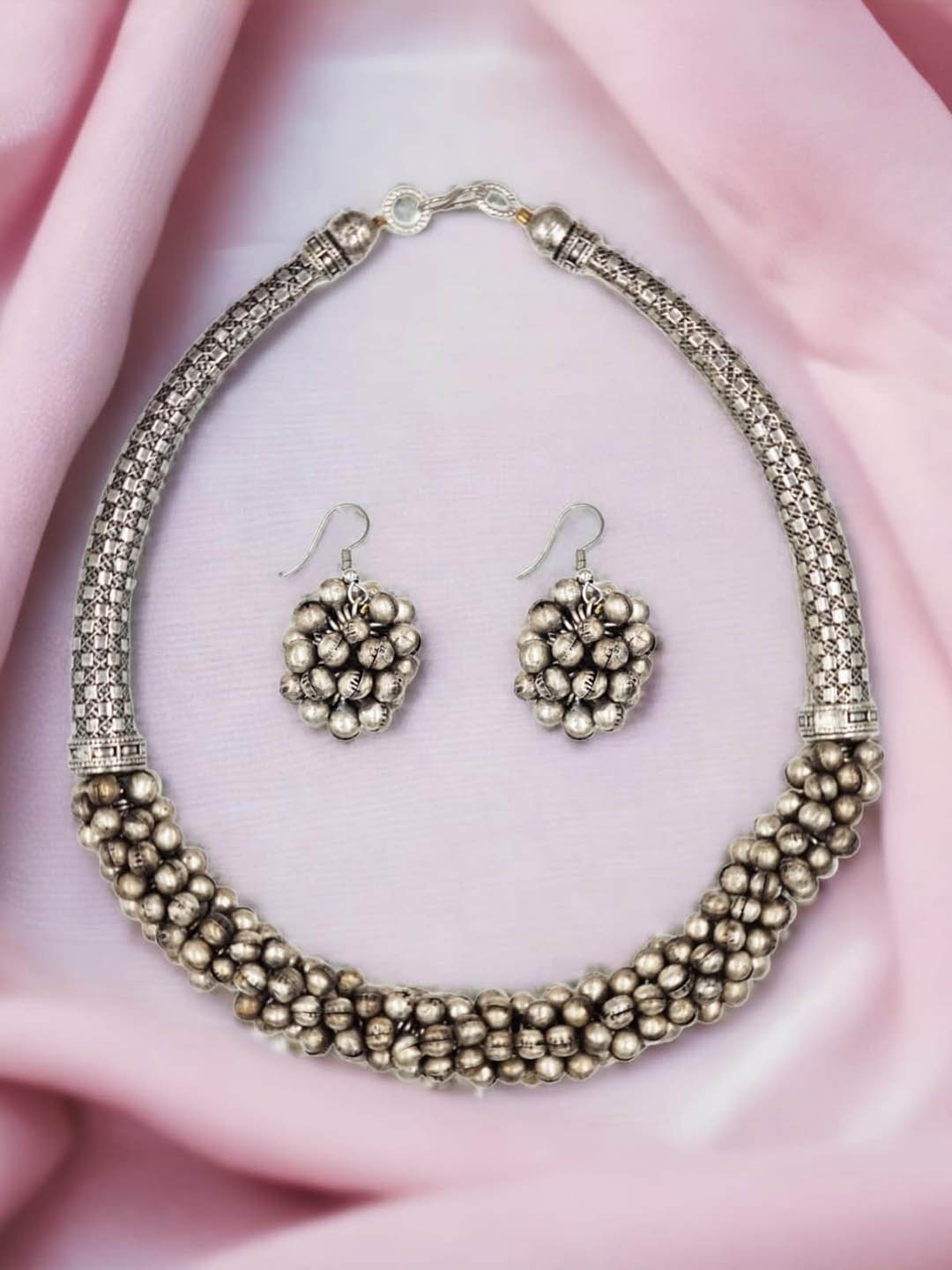 

Anouk Silver Plated Oxidised Artificial Beaded Jewellery Set