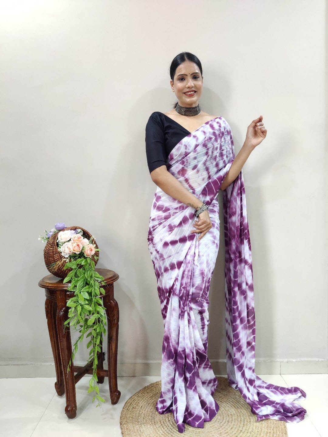 

VEERAX Tie & Dye Pure Georgette Ready To Wear Saree, Purple