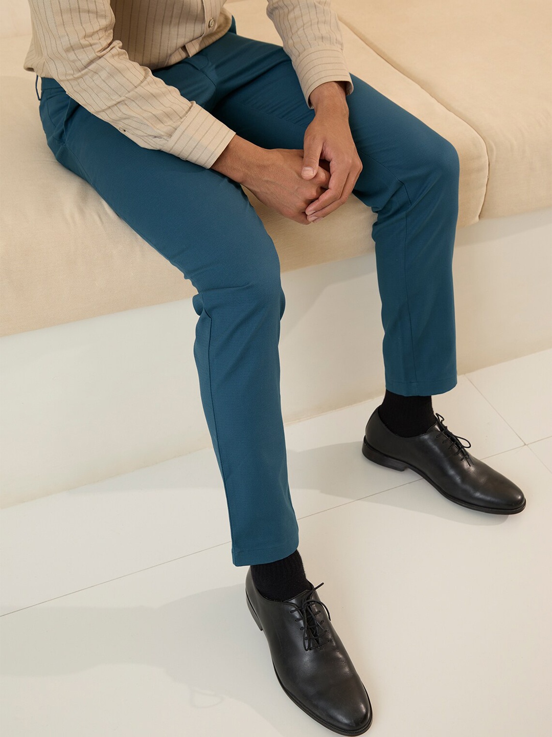 

Andamen Men Ultra Slim Fit Mid-Rise Easy Wash Corduroy Cotton Chinos Trousers, Blue