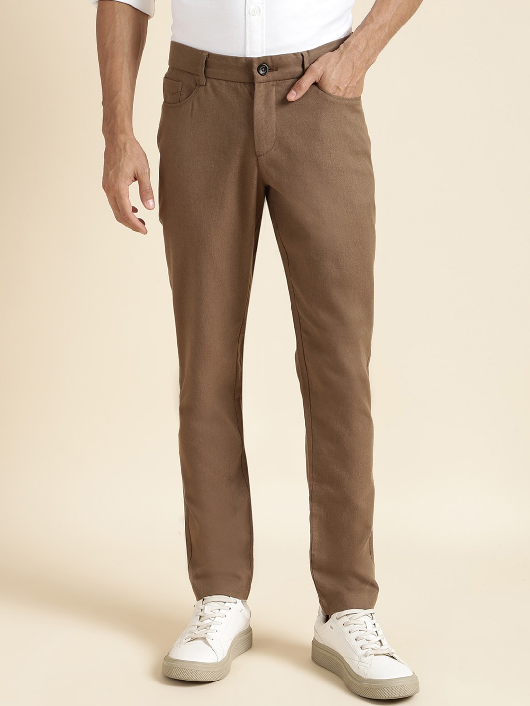 

Andamen Men Ultra Slim Fit Mid-Rise Easy Wash Cotton Chinos Trousers, Brown