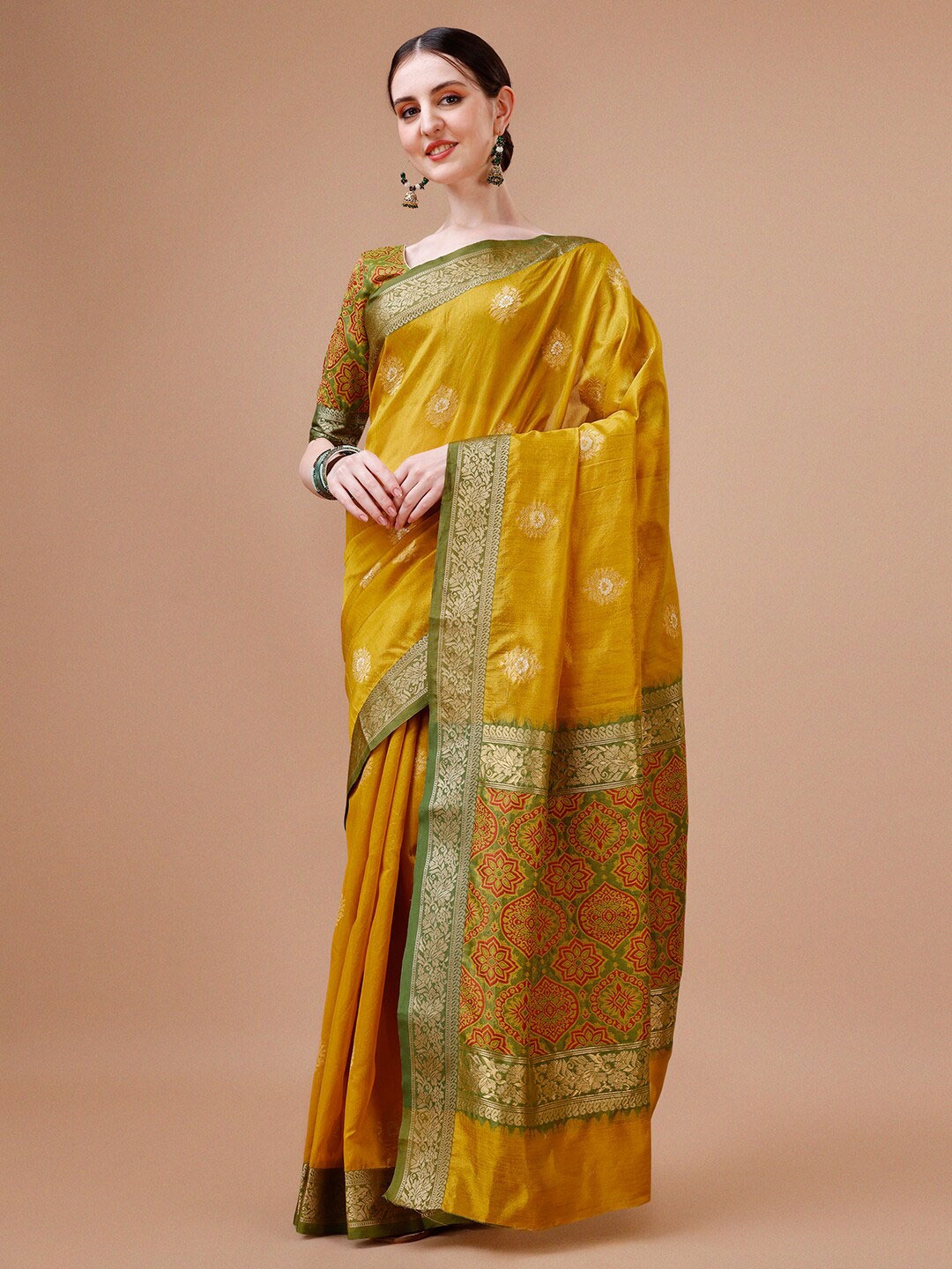 

MAGMINA Ethnic Motifs Zari Pure Silk Kanjeevaram Saree, Yellow