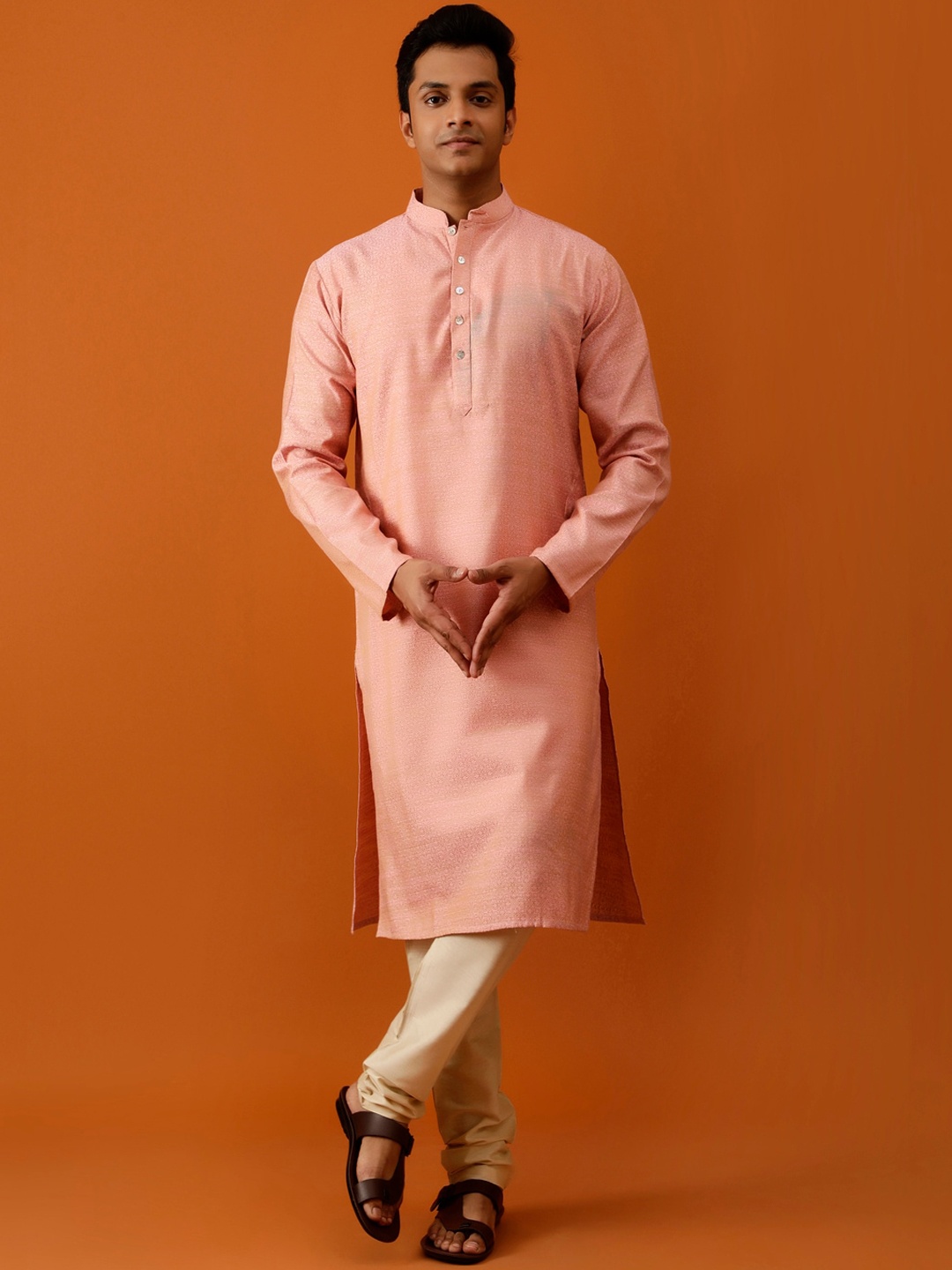 

Streaks & Crosses Ethnic Motifs Printed Regular Kurta with Churidar, Peach
