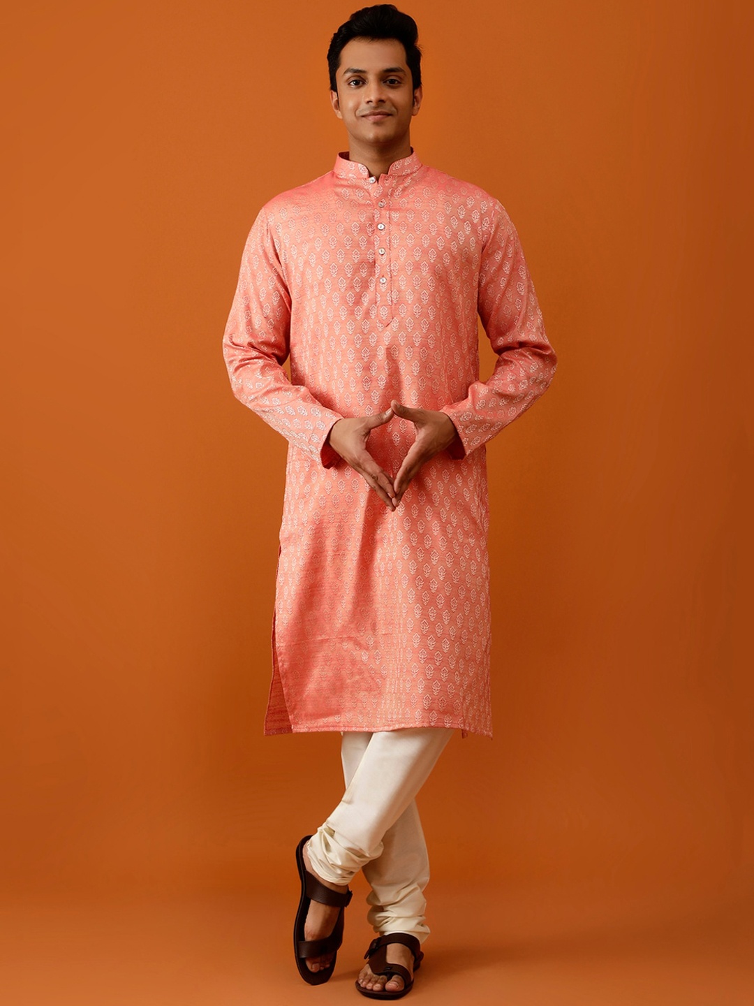 

Streaks & Crosses Woven Design Mandarin Collar Regular Kurta with Pyjamas, Peach