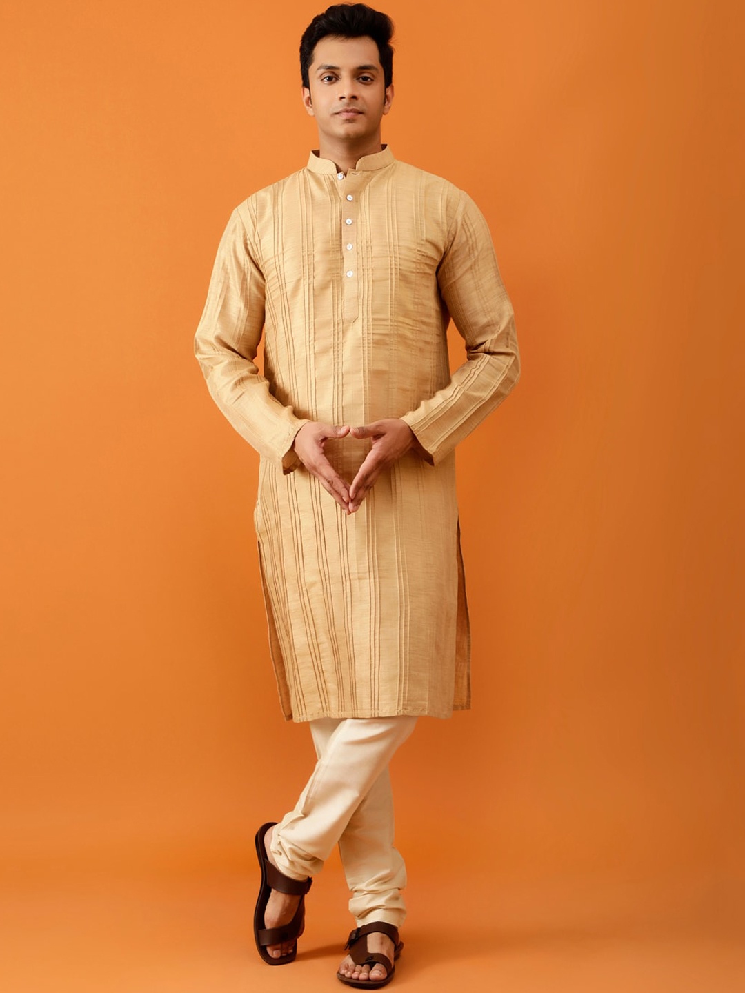 

Streaks & Crosses Striped Mandarin Collar Straight Kurta With Churidar, Gold