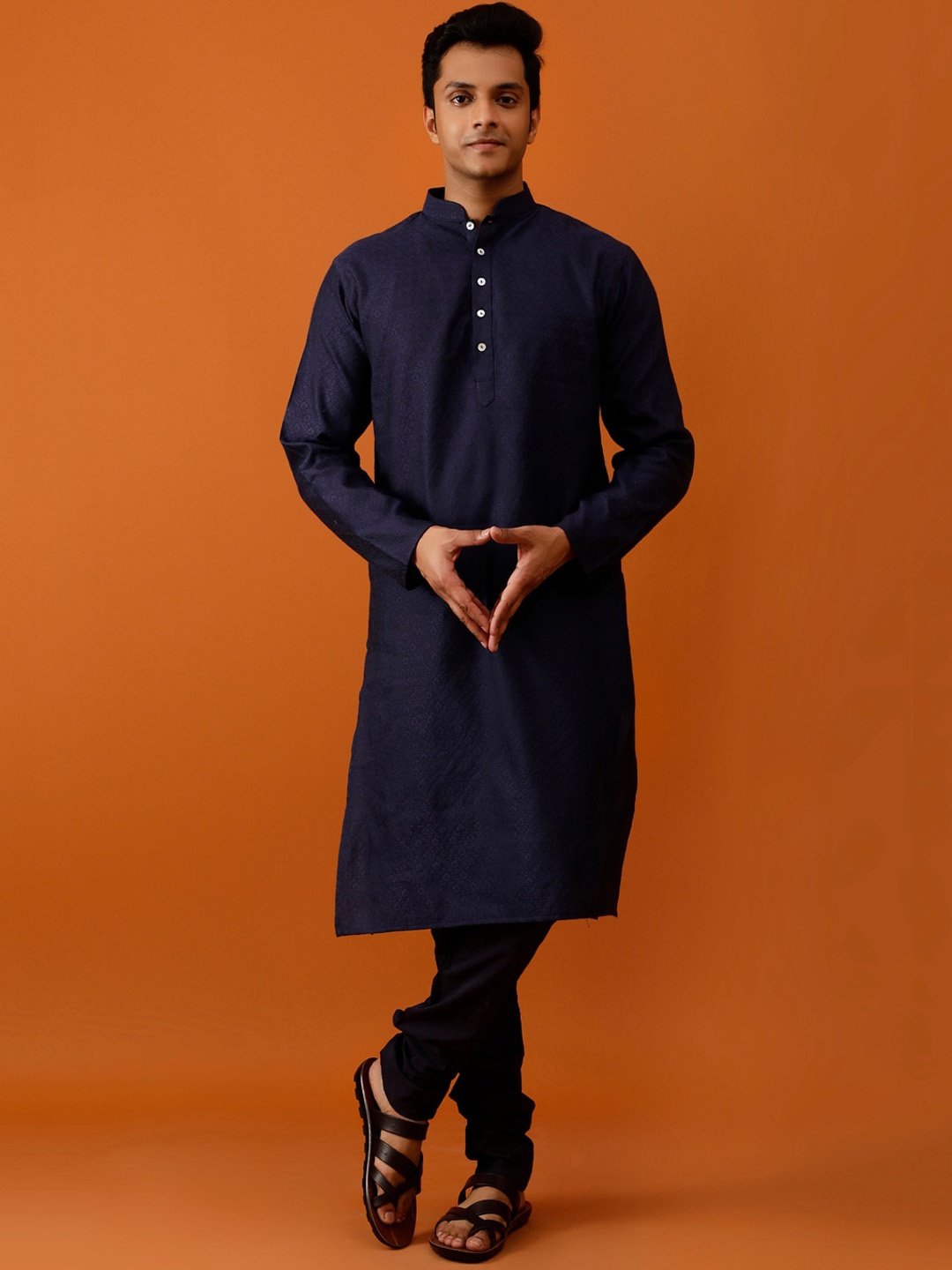 

Streaks & Crosses Ethnic Motifs Woven Design Straight Kurta With Churidar, Navy blue