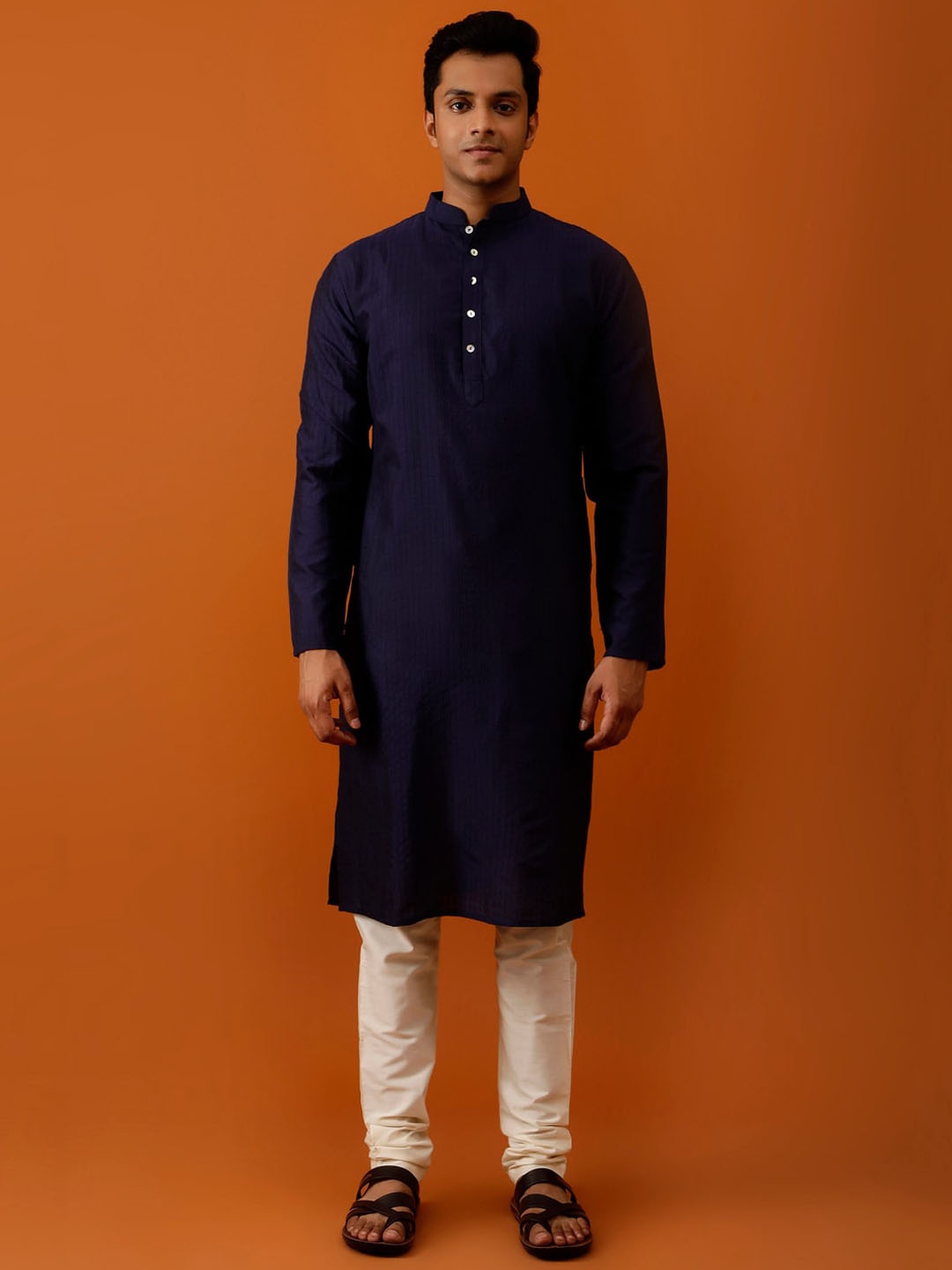 

Streaks & Crosses Striped Mandarin Collar Straight Kurta With Churidar, Navy blue