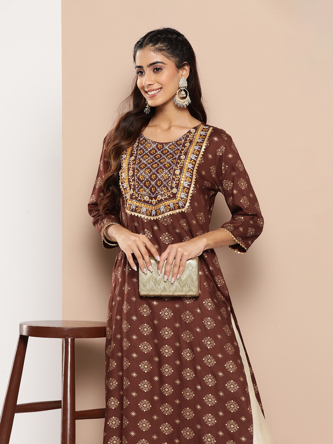 

HERE&NOW Women Floral Embroidered Mirror Work Kurta, Brown