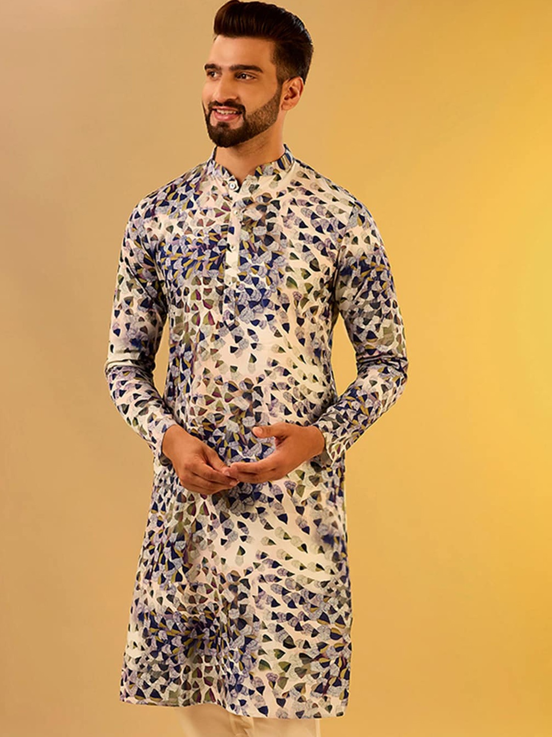 

KISAH Abstract Printed Mandarin Collar Straight Kurta, White