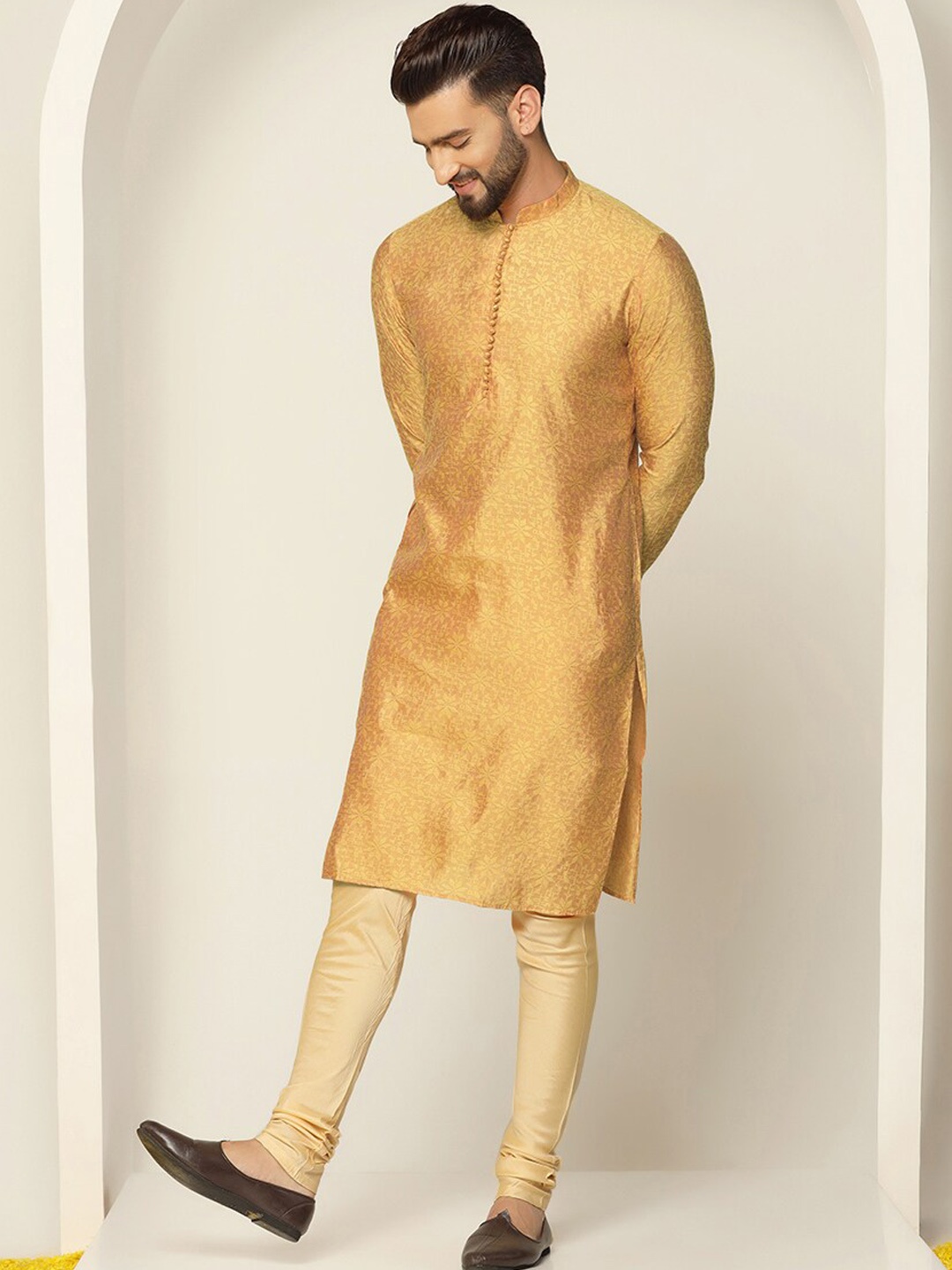 

KISAH Floral Woven Design Jacquard Mandarin Collar Kurta, Mustard