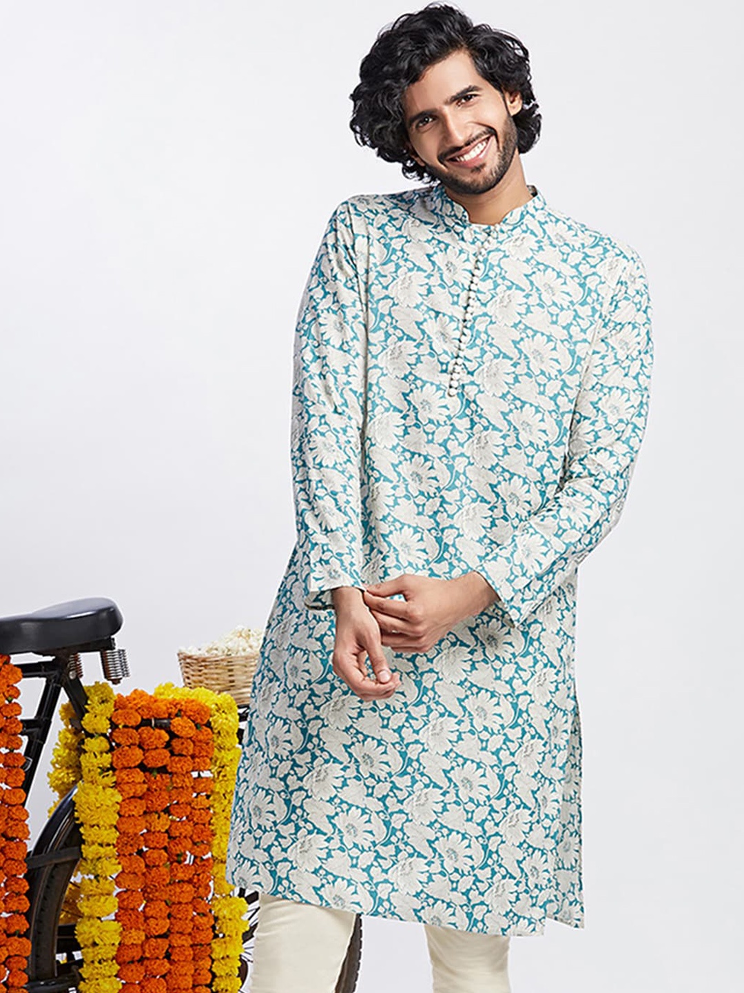 

KISAH Floral Printed Mandarin Collar Kurta, Blue